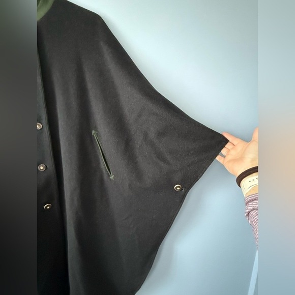 Pischl Women's 100% Wool Black Poncho Cape Satin Lined Button Closure Long - Picture 6 of 13